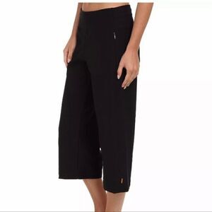 Lucy Do Everything Cropped Capri Pocket Yoga Pants Black S